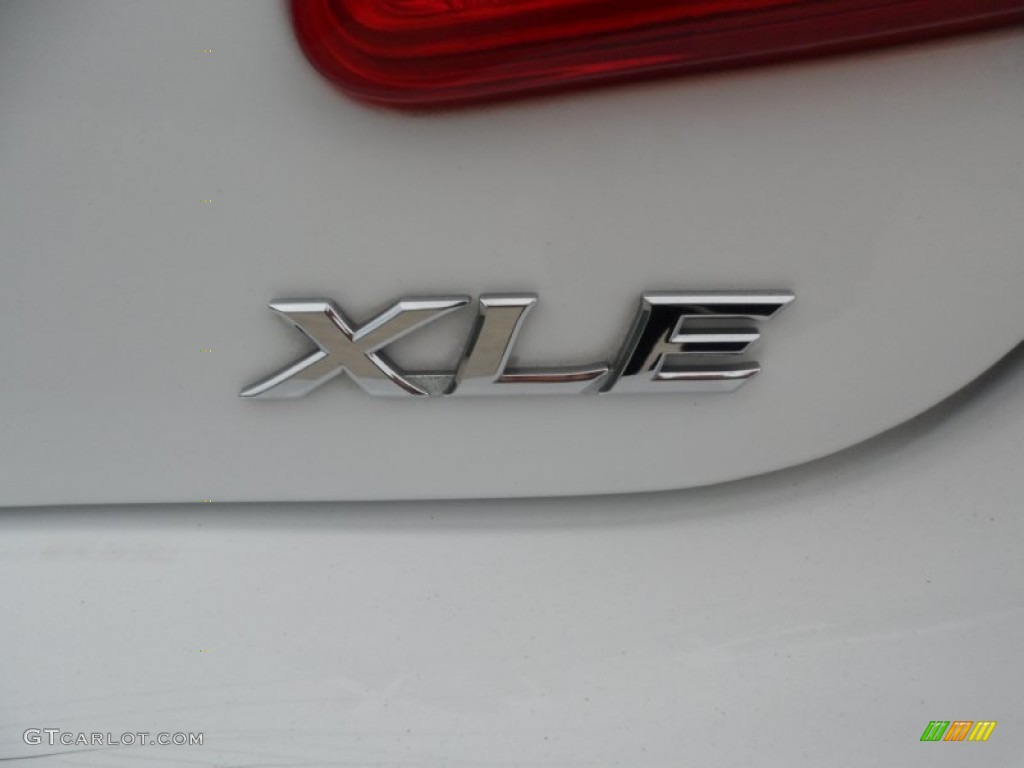 2008 Camry XLE V6 - Super White / Ash photo #23