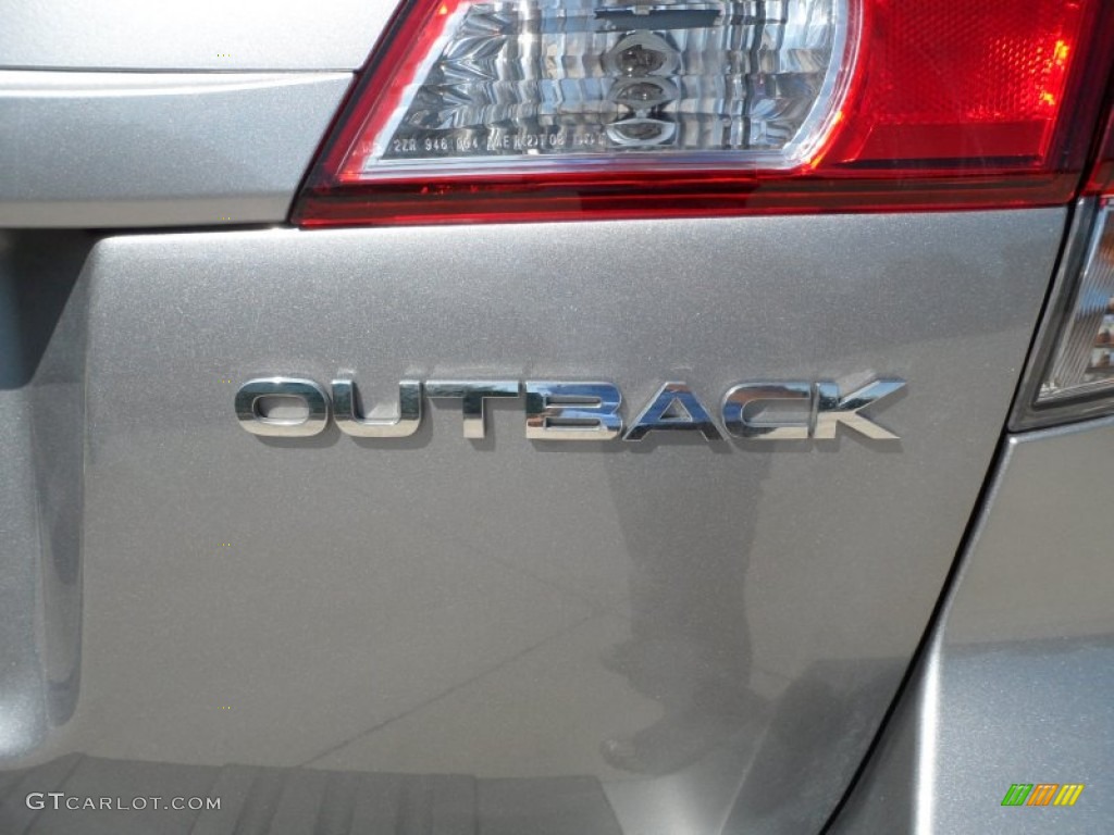 2010 Subaru Outback 2.5i Limited Wagon Marks and Logos Photo #53665148