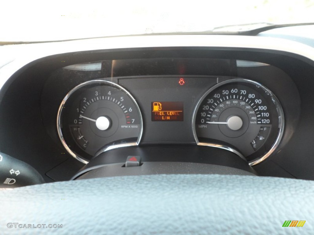 2010 Mercury Mountaineer V6 Premier Gauges Photos
