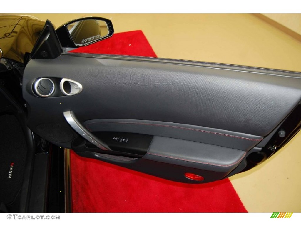 2008 350Z NISMO Coupe - Magnetic Black / NISMO Black/Red photo #15