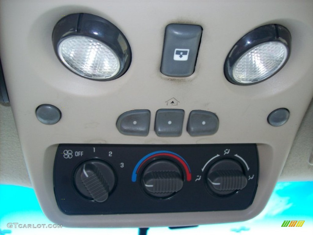 2000 Yukon XL SLT 4x4 - Black Onyx / Medium Dark Oak photo #17