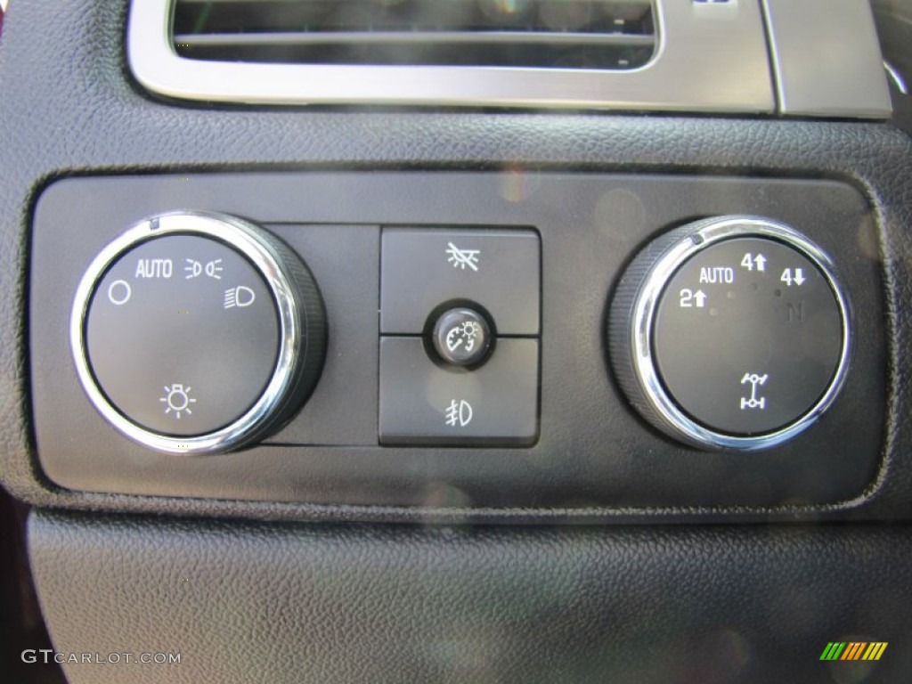 2007 Chevrolet Avalanche LT 4WD Controls Photo #53674929