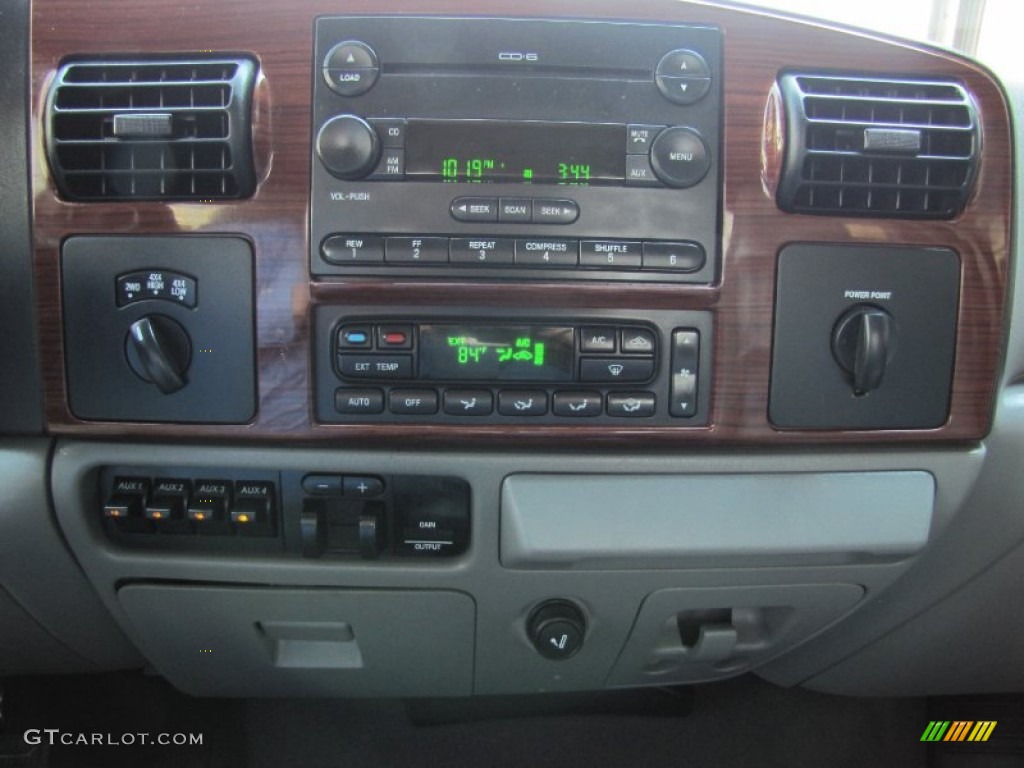 2007 Ford F350 Super Duty Lariat Crew Cab 4x4 Controls Photo #53677833
