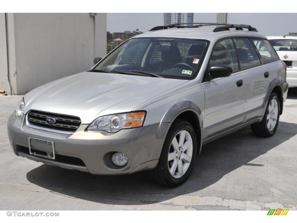 2007 Outback 2.5i Wagon - Brilliant Silver Metallic / Warm Ivory Tweed photo #3