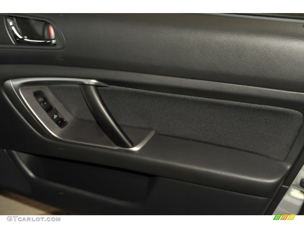 2007 Outback 2.5i Wagon - Brilliant Silver Metallic / Warm Ivory Tweed photo #34