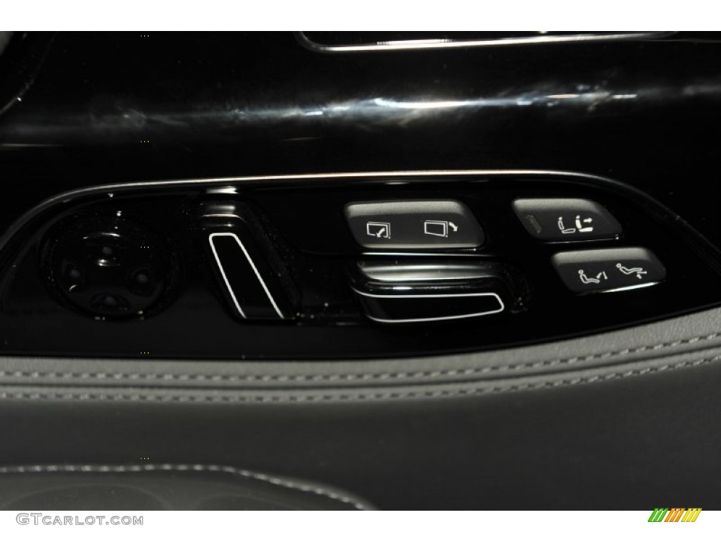 2012 Audi A8 L W12 6.3 Controls Photo #53680014