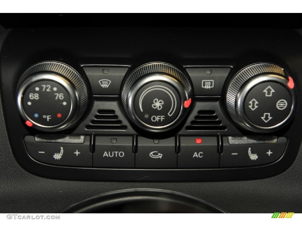 2011 Audi R8 5.2 FSI quattro Controls Photo #53680308