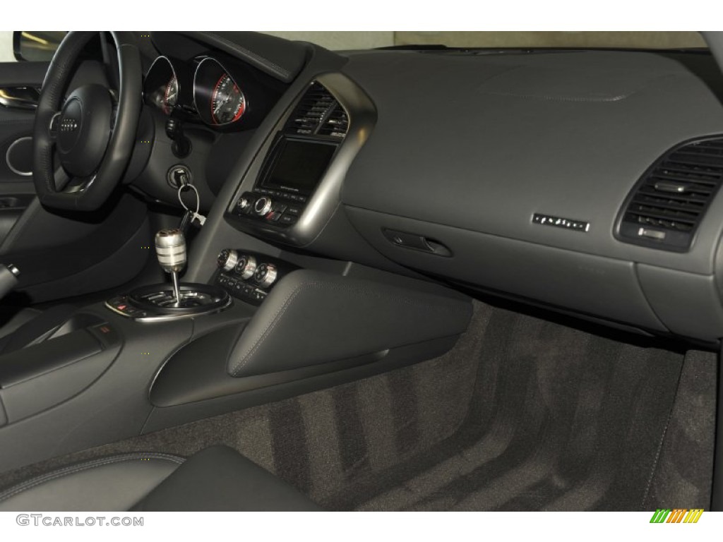2011 Audi R8 5.2 FSI quattro Black Fine Nappa Leather Dashboard Photo #53680371