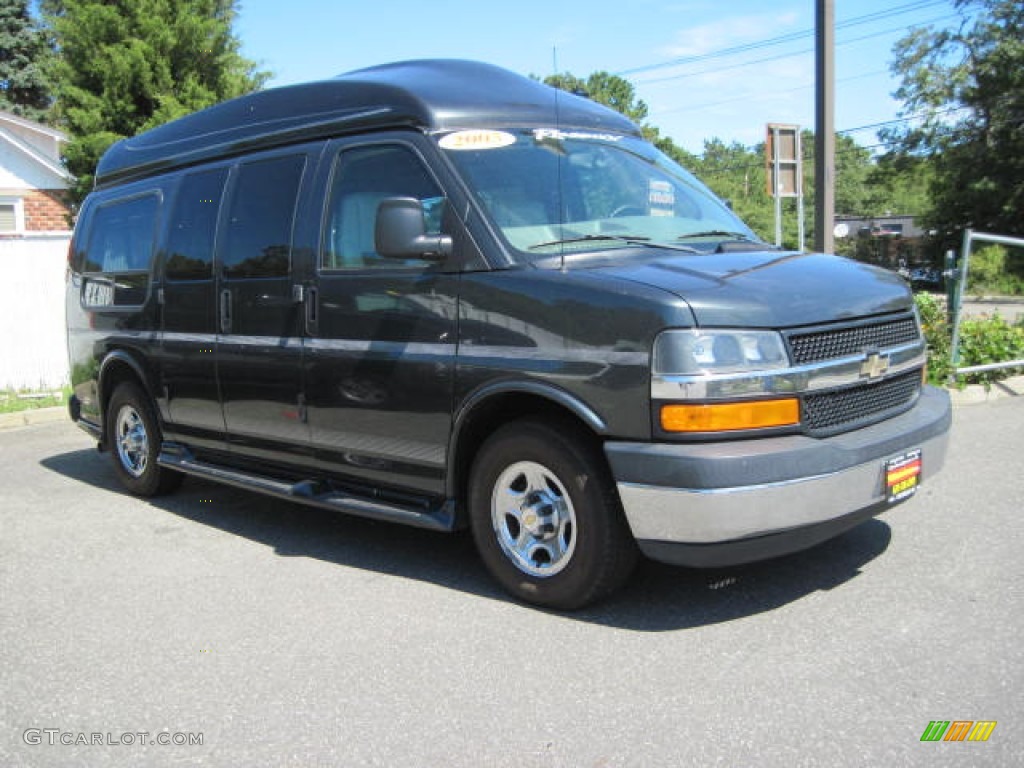 2005 Express 1500 Passenger Conversion Van - Dark Gray Metallic / Medium Dark Pewter photo #4