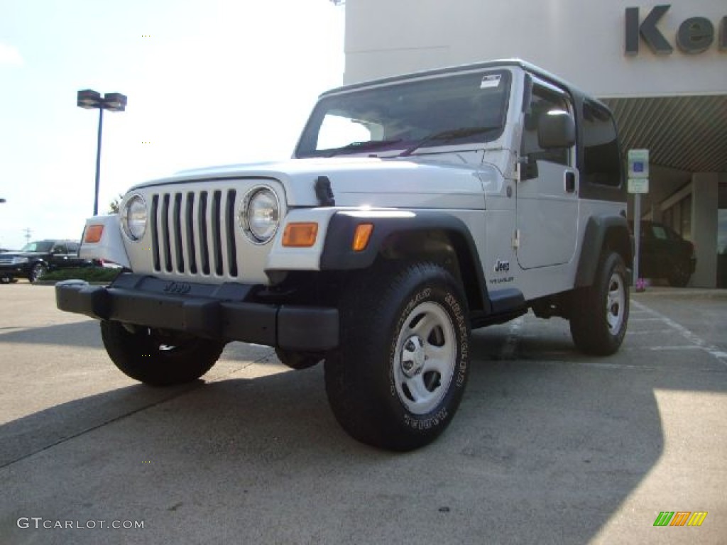 2004 Wrangler Sport 4x4 - Bright Silver Metallic / Dark Slate Gray photo #1