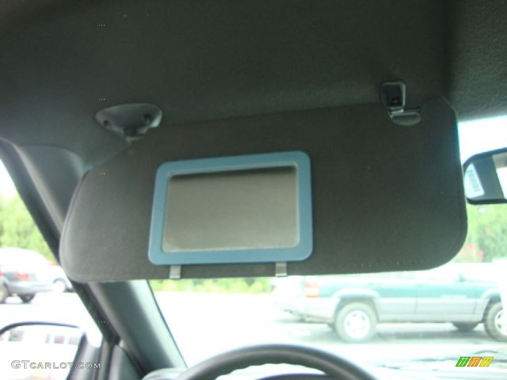 1999 Sonoma SLS Regular Cab - Summit White / Pewter photo #15