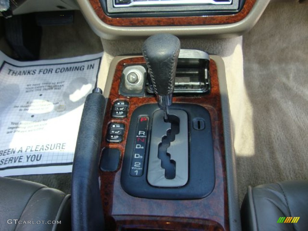 1998 Acura TL 3.2 Transmission Photos