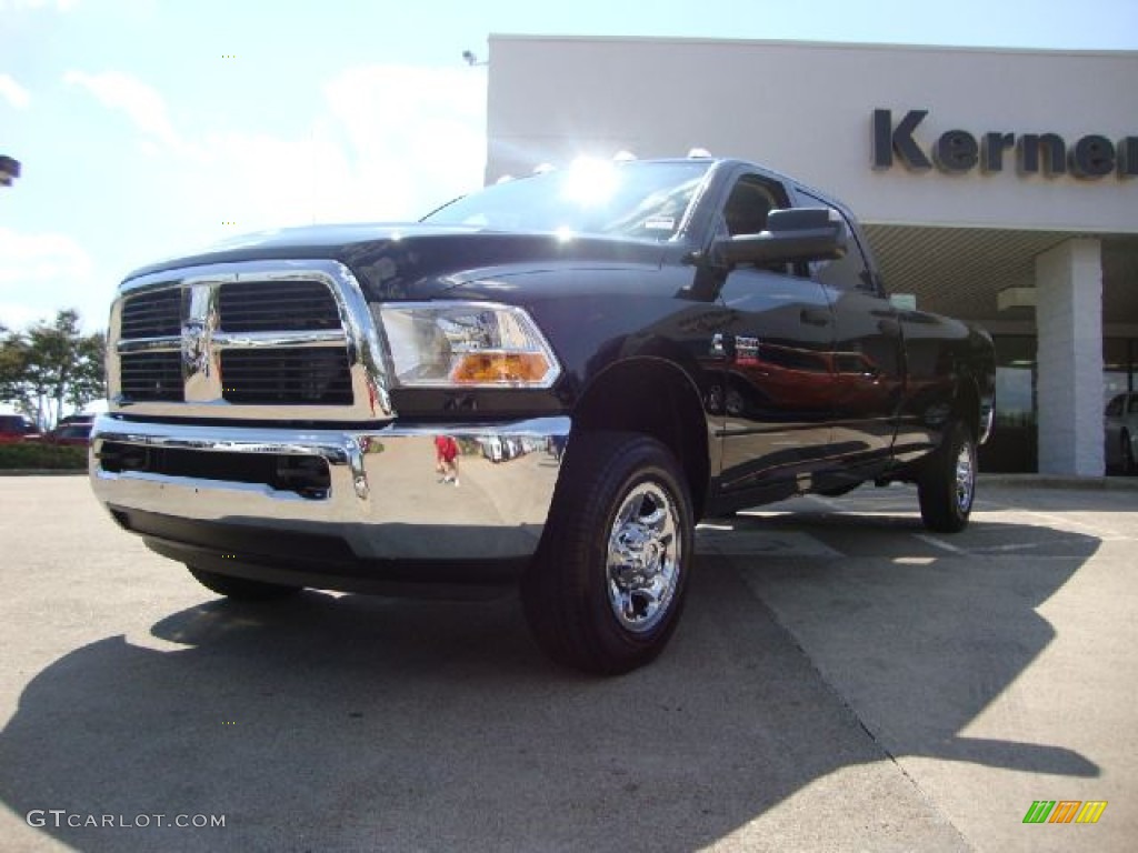 Black Dodge Ram 2500 HD