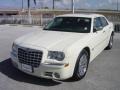 Cool Vanilla - 300 C HEMI Photo No. 2