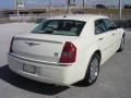 Cool Vanilla - 300 C HEMI Photo No. 6