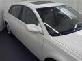 Blizzard White Pearl - Avalon XLS Photo No. 20