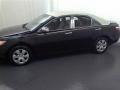 Black - Camry LE Photo No. 18