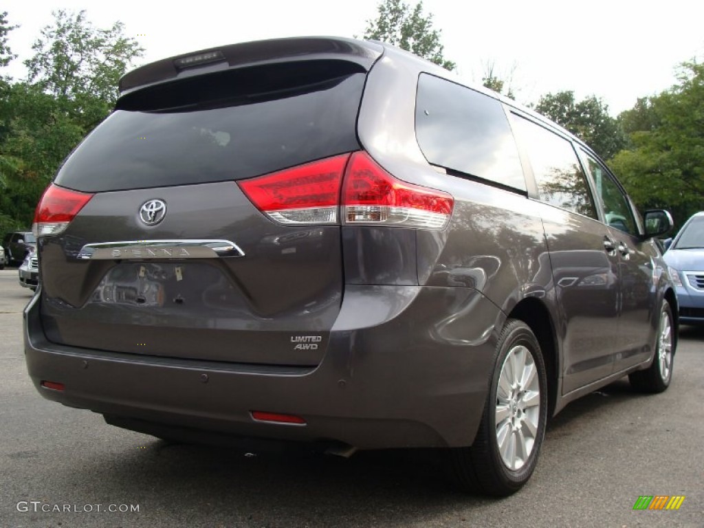 2011 Sienna Limited AWD - Predawn Gray Mica / Light Gray photo #8