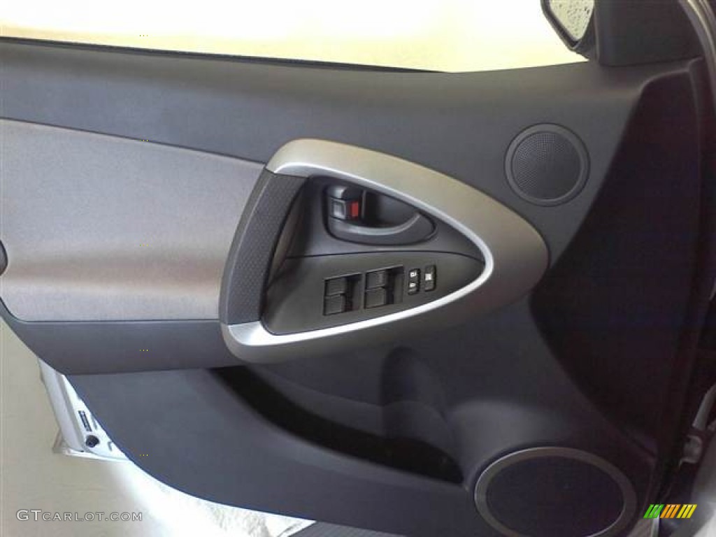 2008 RAV4 I4 - Classic Silver Metallic / Ash photo #12