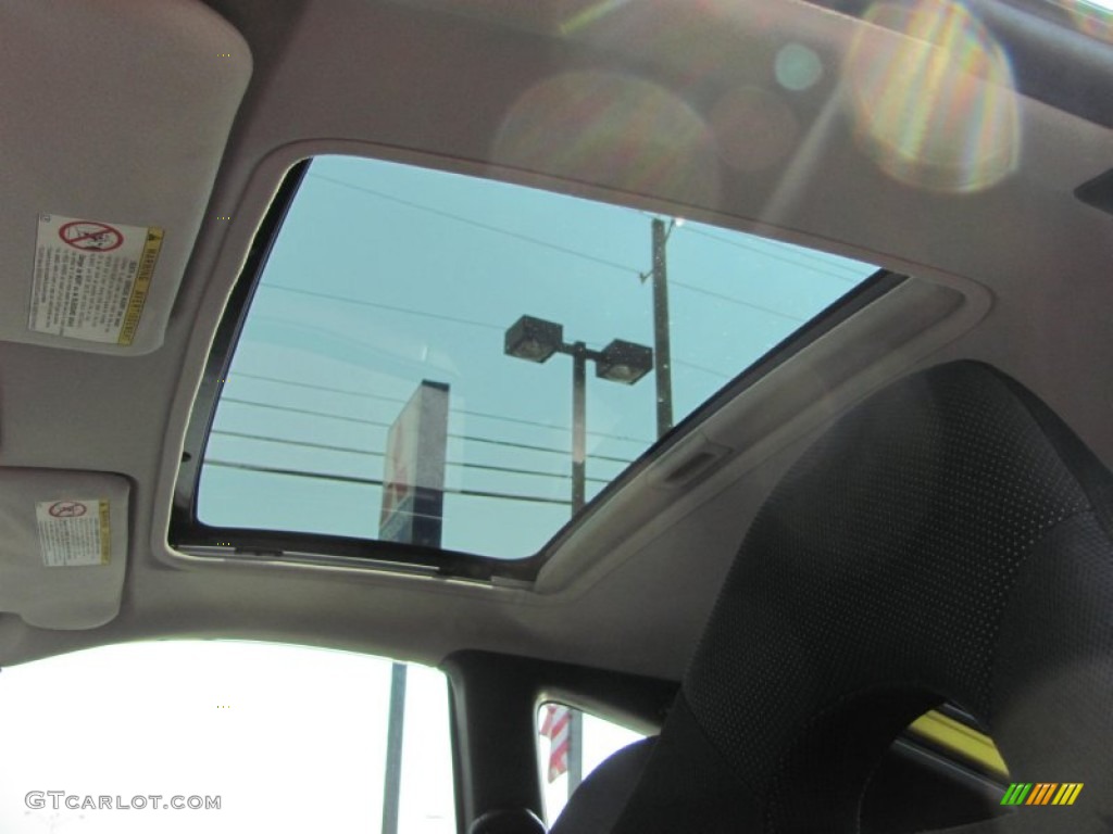 2003 Toyota Celica GT Sunroof Photos