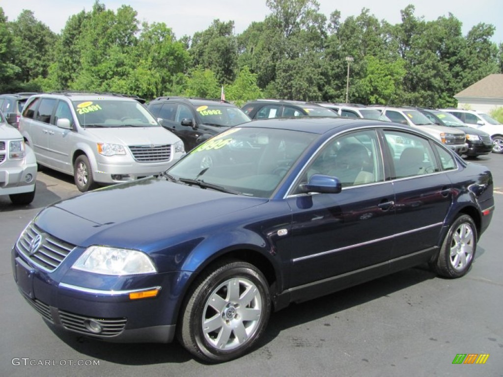 2002 Passat GLX Sedan - Blue Anthracite Pearl / Grey photo #1
