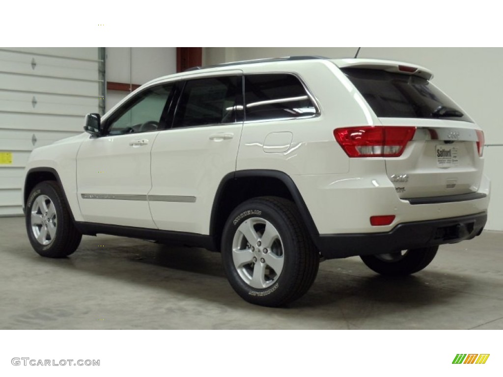 2011 Grand Cherokee Laredo X Package 4x4 - Stone White / Black photo #4