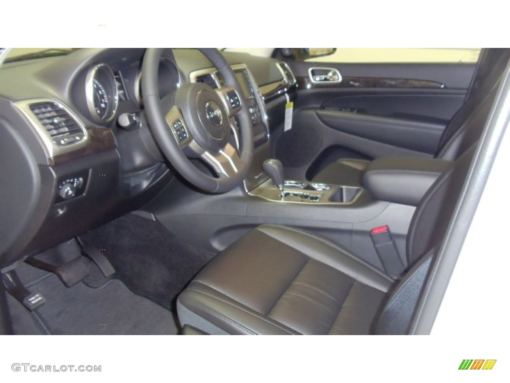 2011 Grand Cherokee Laredo X Package 4x4 - Stone White / Black photo #12