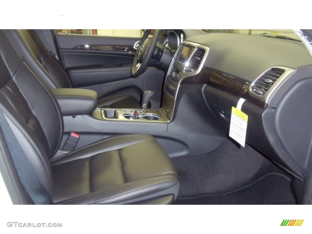 2011 Grand Cherokee Laredo X Package 4x4 - Stone White / Black photo #13