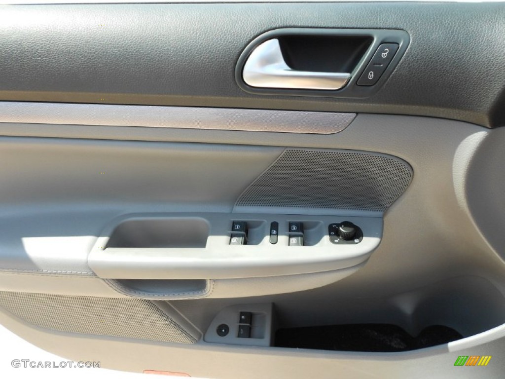 2009 Volkswagen Jetta TDI Sedan Art Grey Door Panel Photo #53698383