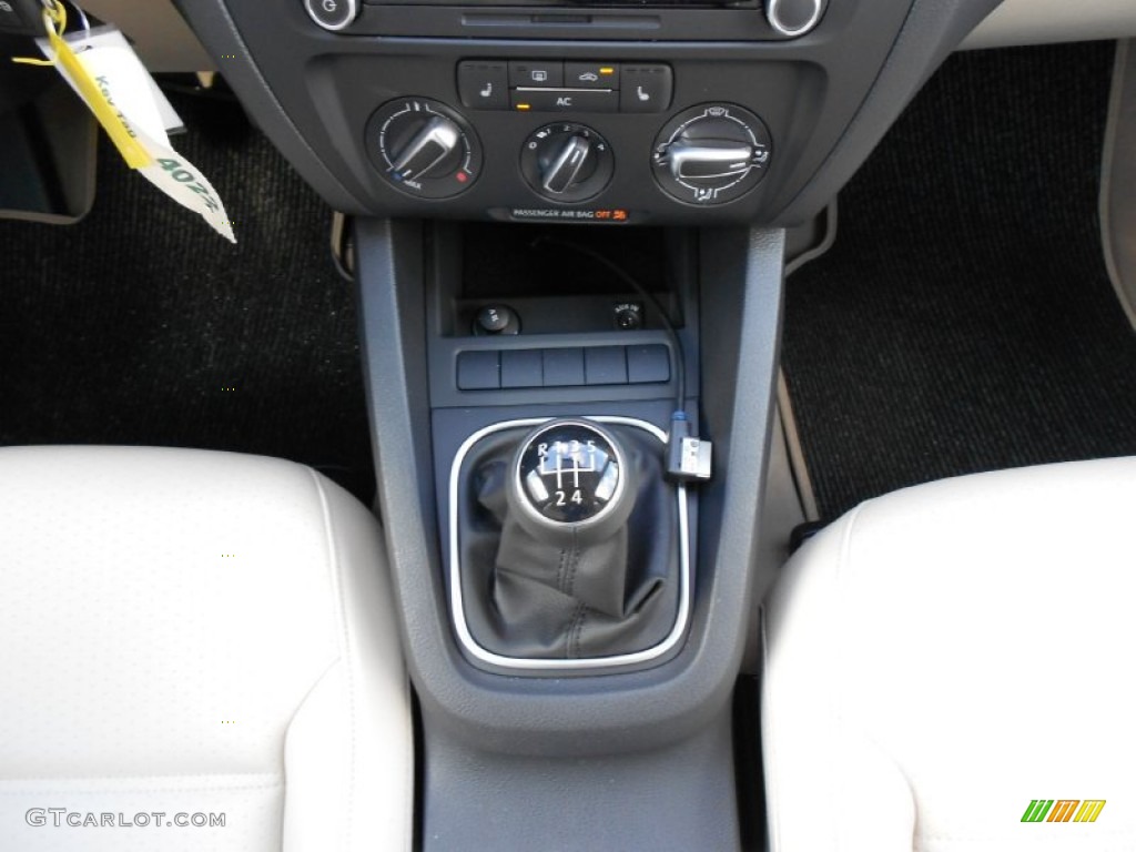 2012 Volkswagen Jetta SE Sedan 5 Speed Manual Transmission Photo #53700546