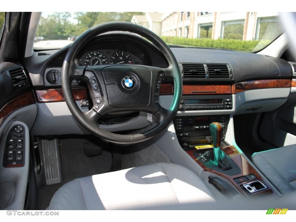 2001 BMW 5 Series 530i Sedan Grey Dashboard Photo #53700594