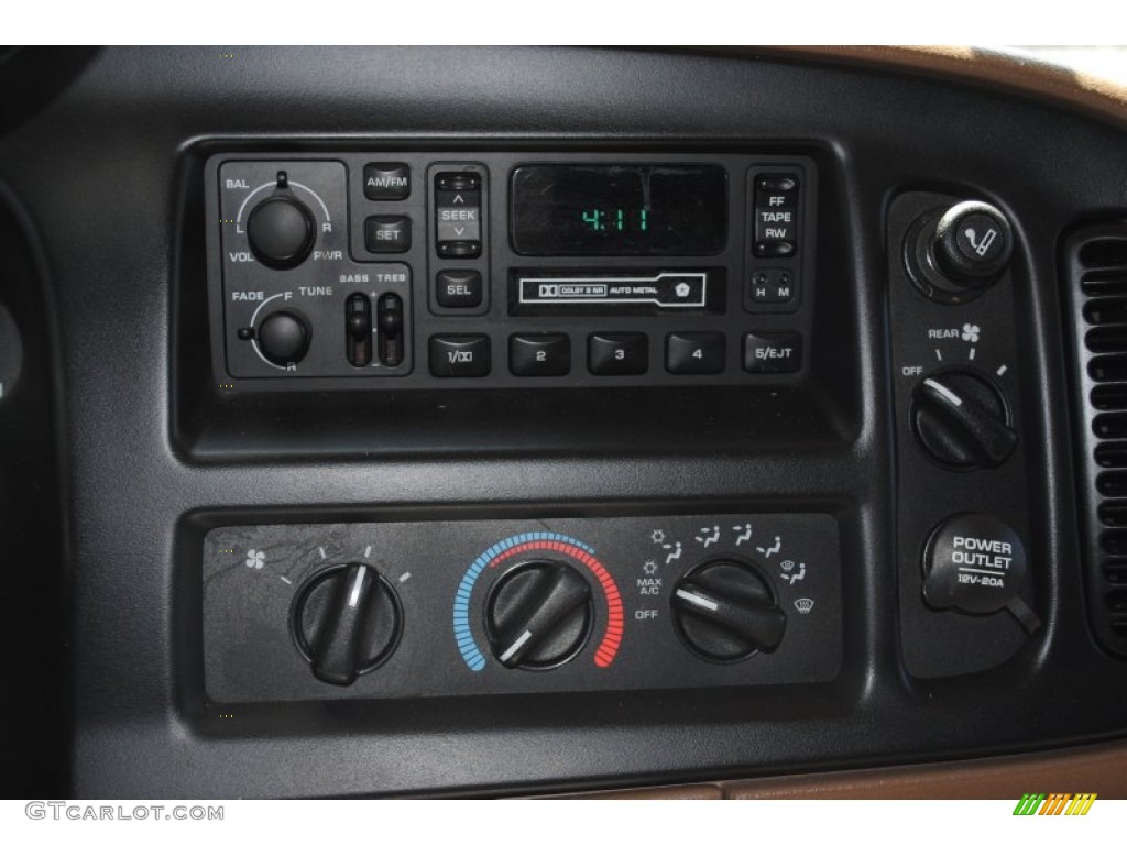 1999 Dodge Ram Van 1500 Passenger Conversion Audio System Photo #53700816