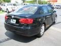 Black - Jetta SE Sedan Photo No. 9