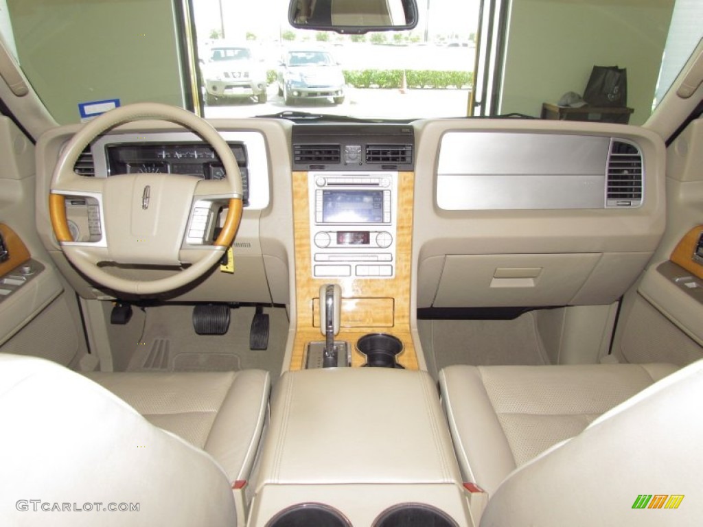 2007 Lincoln Navigator L Ultimate Dashboard Photos