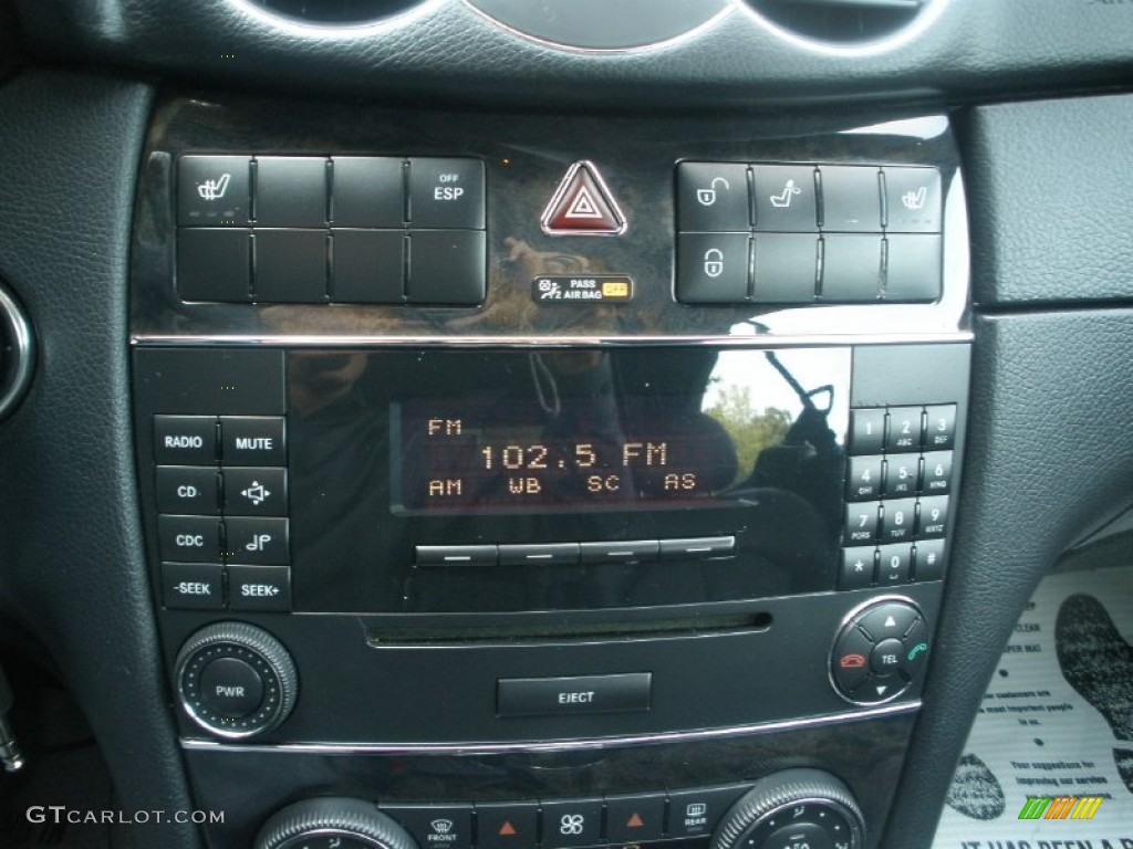 2007 Mercedes-Benz CLK 350 Coupe Controls Photo #53711130