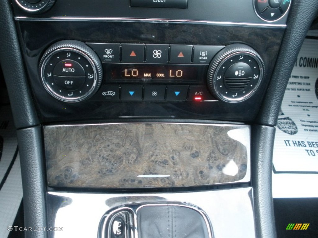 2007 Mercedes-Benz CLK 350 Coupe Controls Photo #53711139