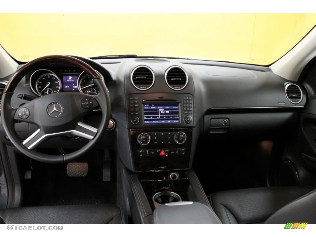 2010 Mercedes-Benz GL 550 4Matic Black Dashboard Photo #53711286