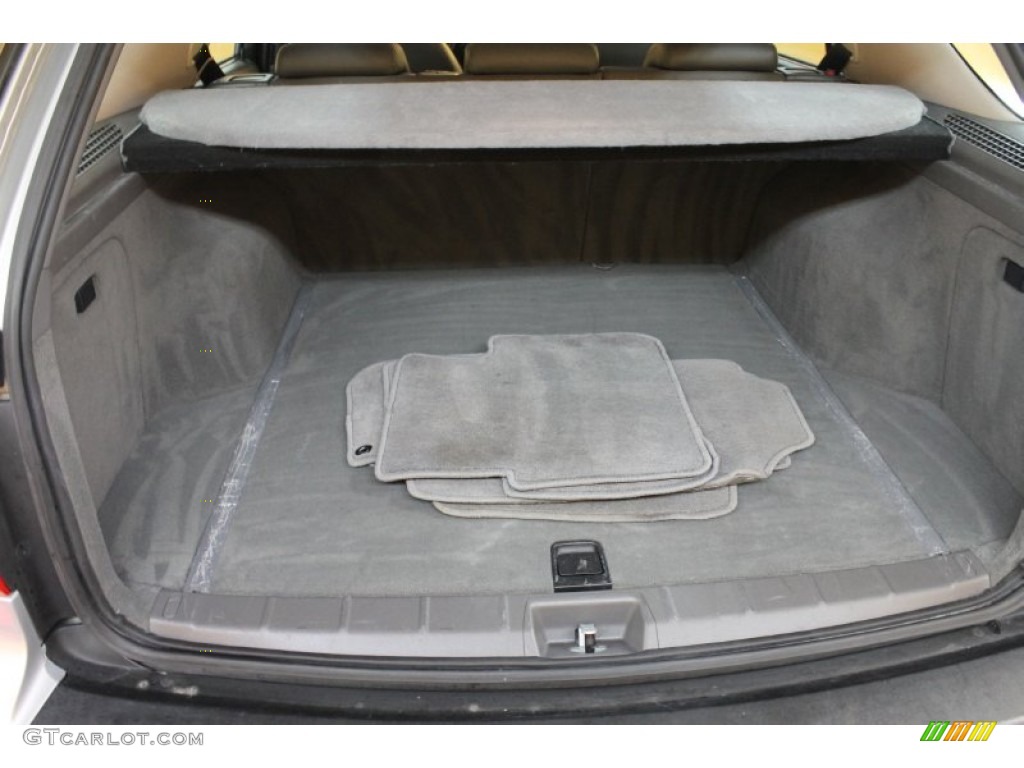 2005 Saab 9-5 Arc Sport Wagon Trunk Photo #53711466