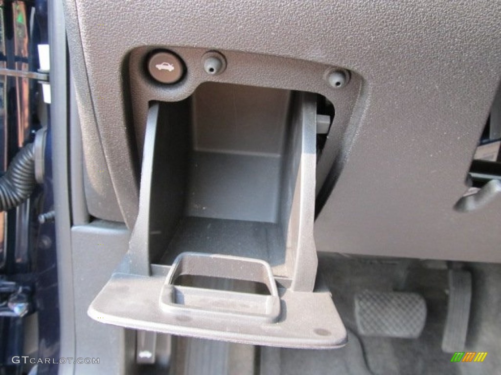 2010 Cobalt LT Sedan - Imperial Blue Metallic / Ebony photo #18