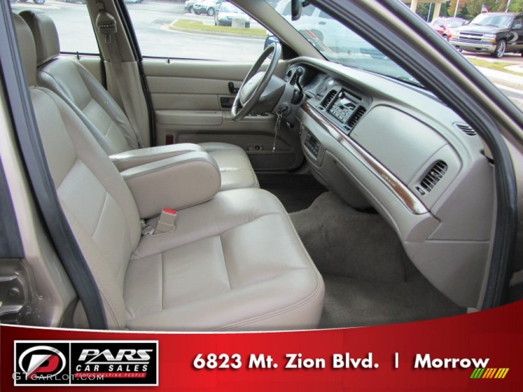 2004 Crown Victoria LX - Arizona Beige Metallic / Medium Parchment photo #9