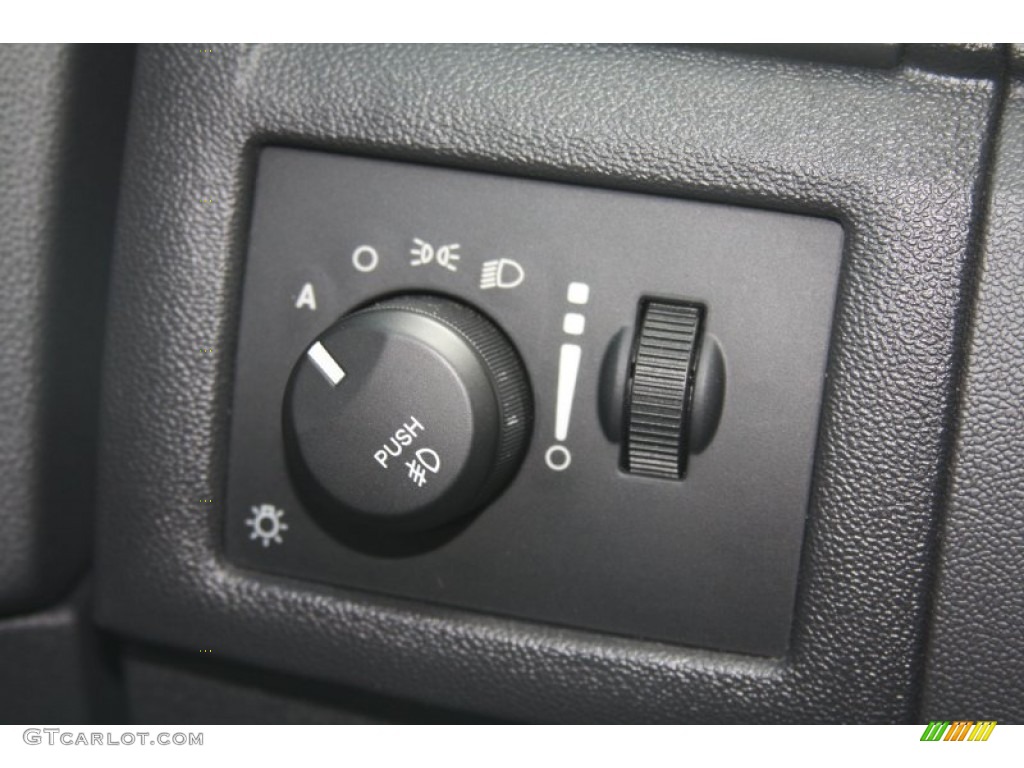 2008 Dodge Charger SRT-8 Controls Photo #53717427