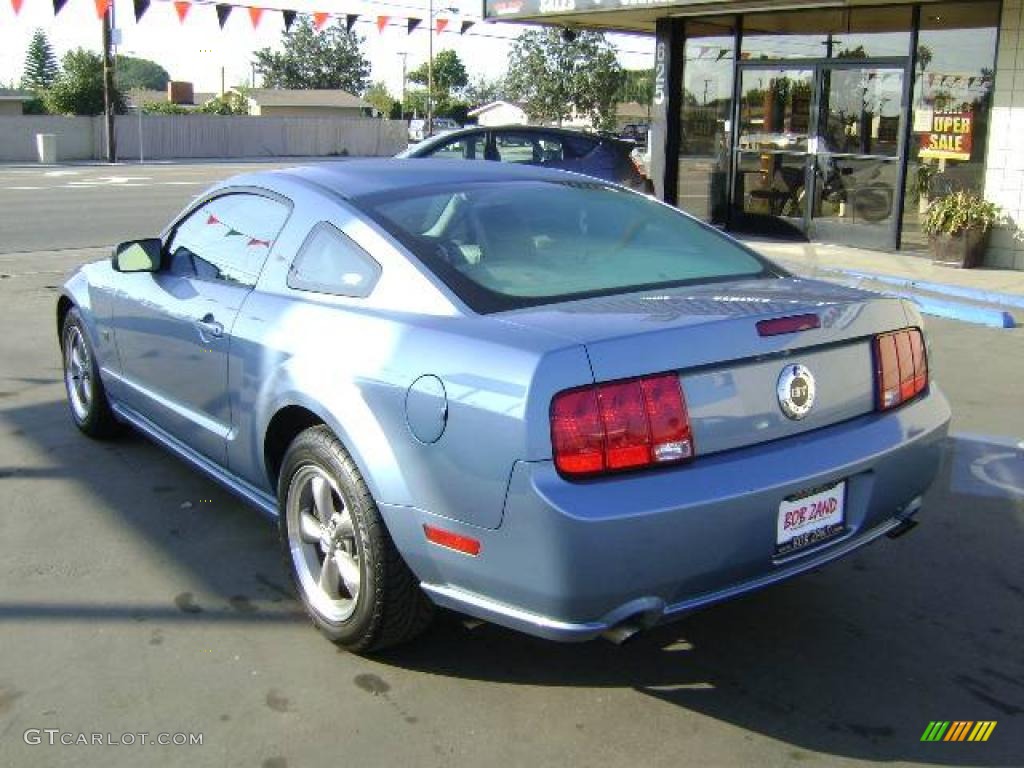 2006 Mustang GT Premium Coupe - Windveil Blue Metallic / Light Graphite photo #4