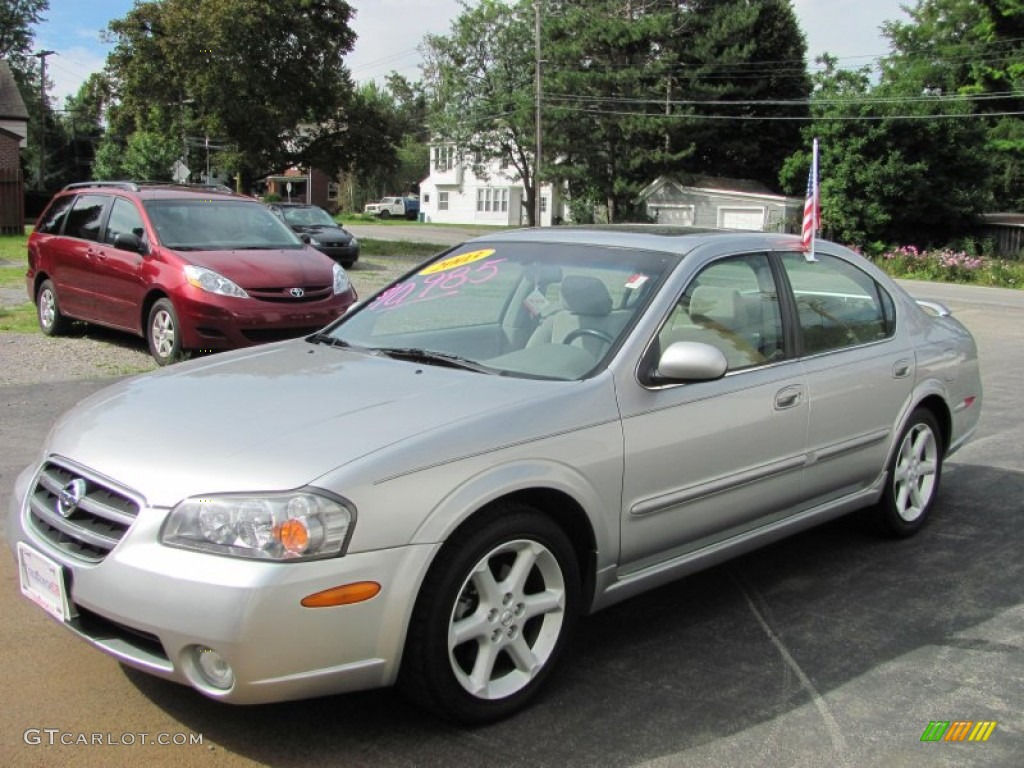 2003 silver nissan maxima