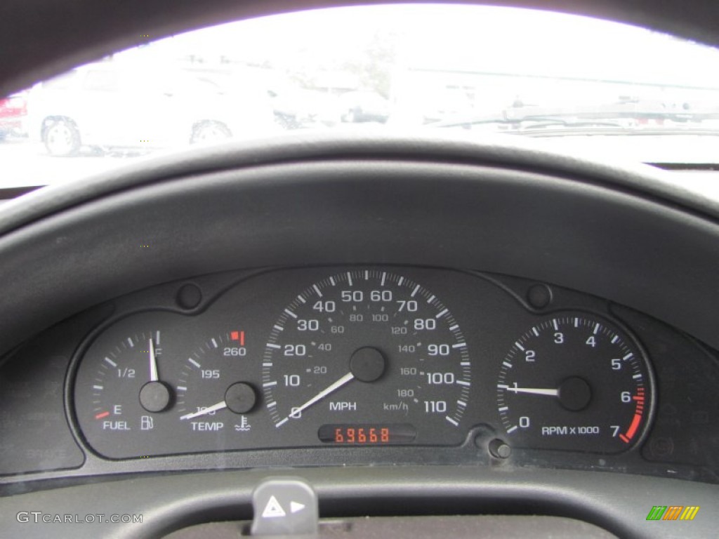 2004 Chevrolet Cavalier LS Coupe Gauges Photo #53724408