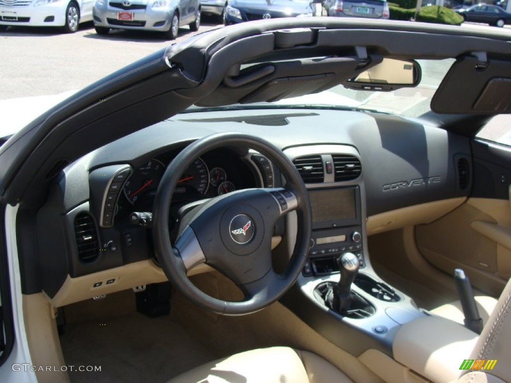 2007 Chevrolet Corvette Convertible Cashmere Dashboard Photo #53727384