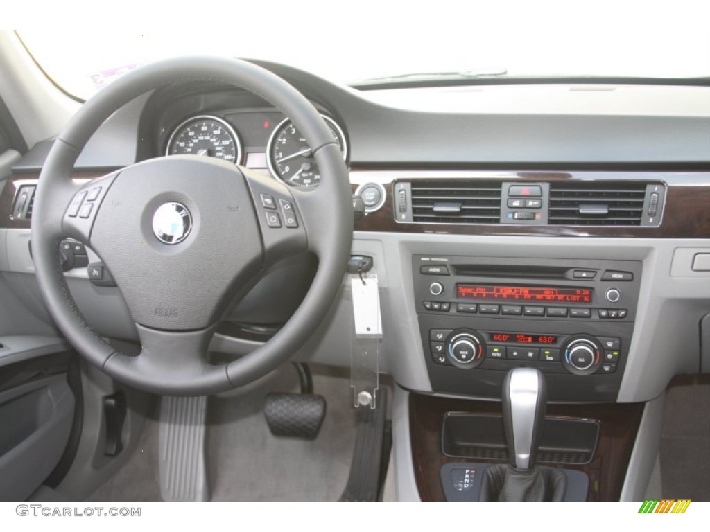 2011 3 Series 335i Sedan - Titanium Silver Metallic / Gray Dakota Leather photo #23