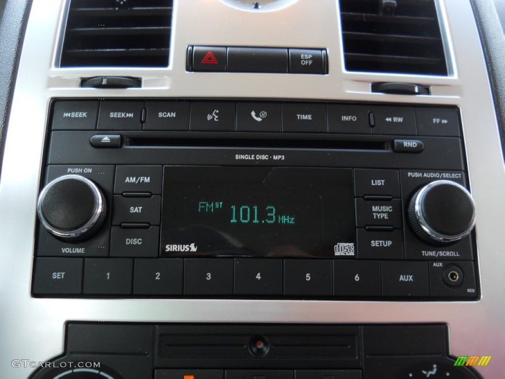 2008 Chrysler 300 C HEMI AWD Audio System Photo #53734911