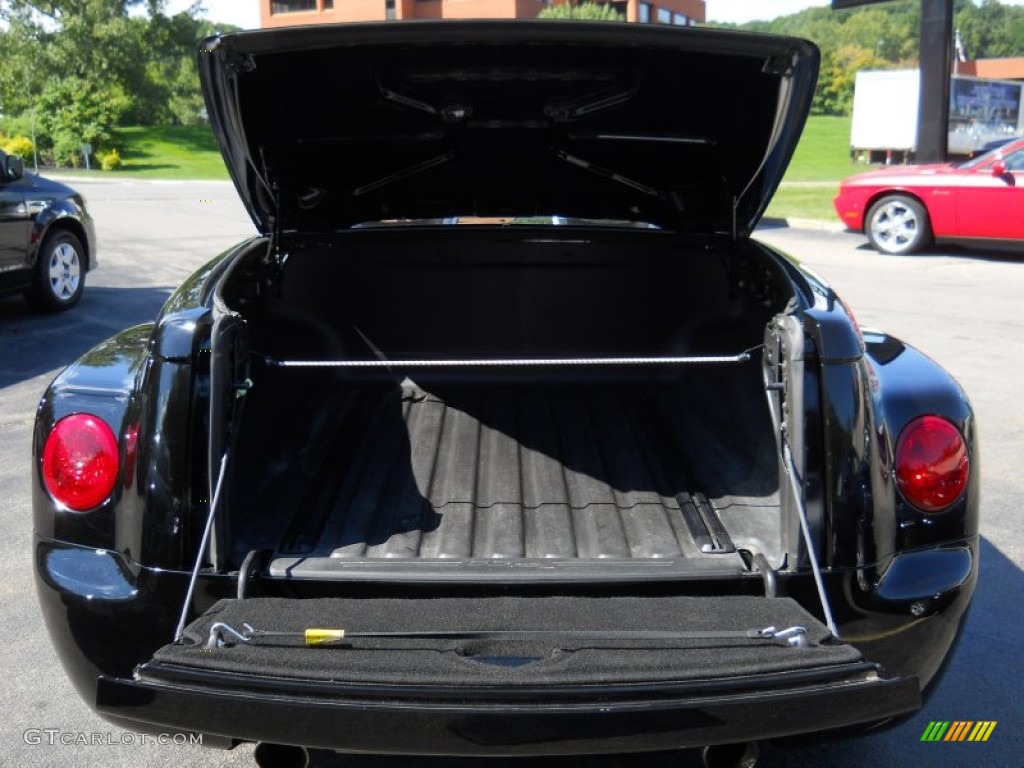 2004 Chevrolet SSR Standard SSR Model Trunk Photo #53735212