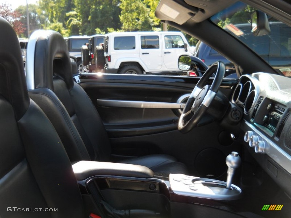 Ebony Interior 2004 Chevrolet SSR Standard SSR Model Photo #53735217