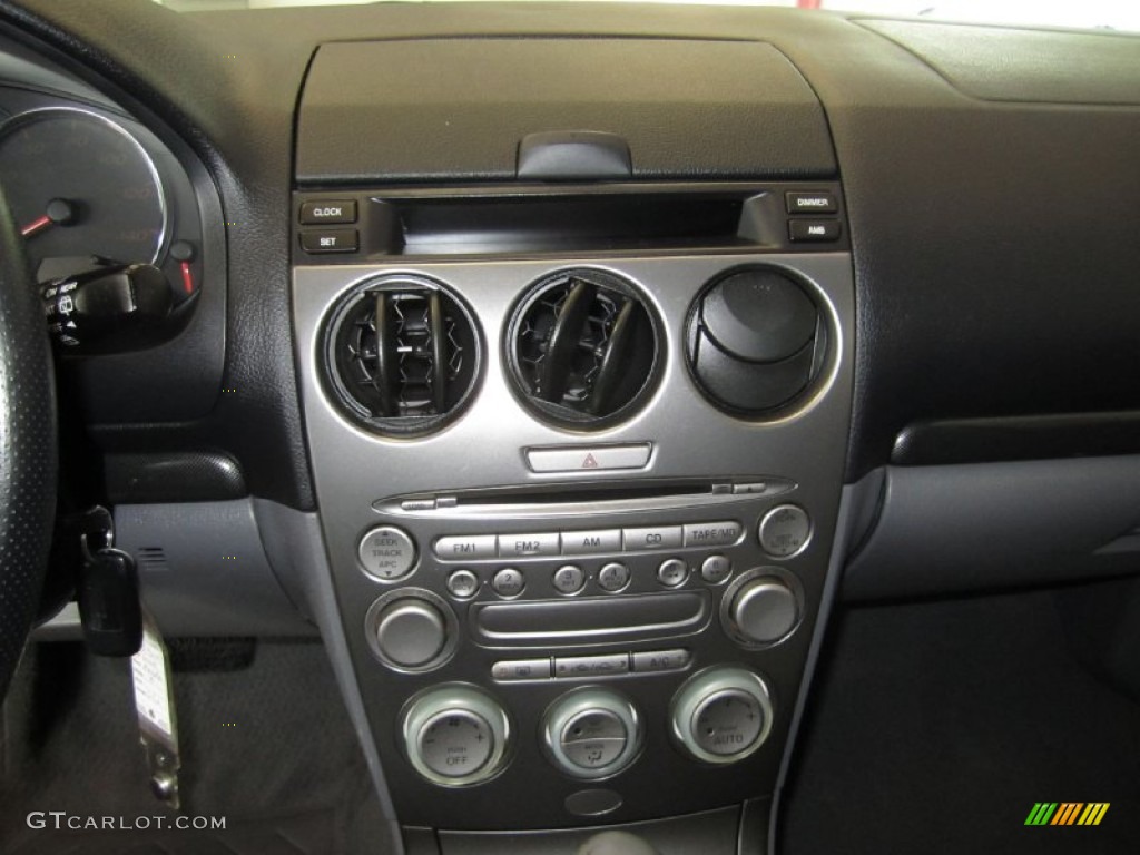 2004 Mazda MAZDA6 s Sport Sedan Controls Photo #53737044